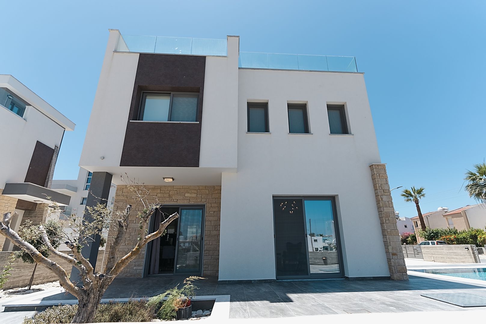 Picture5 Diogenous Luxury Villas